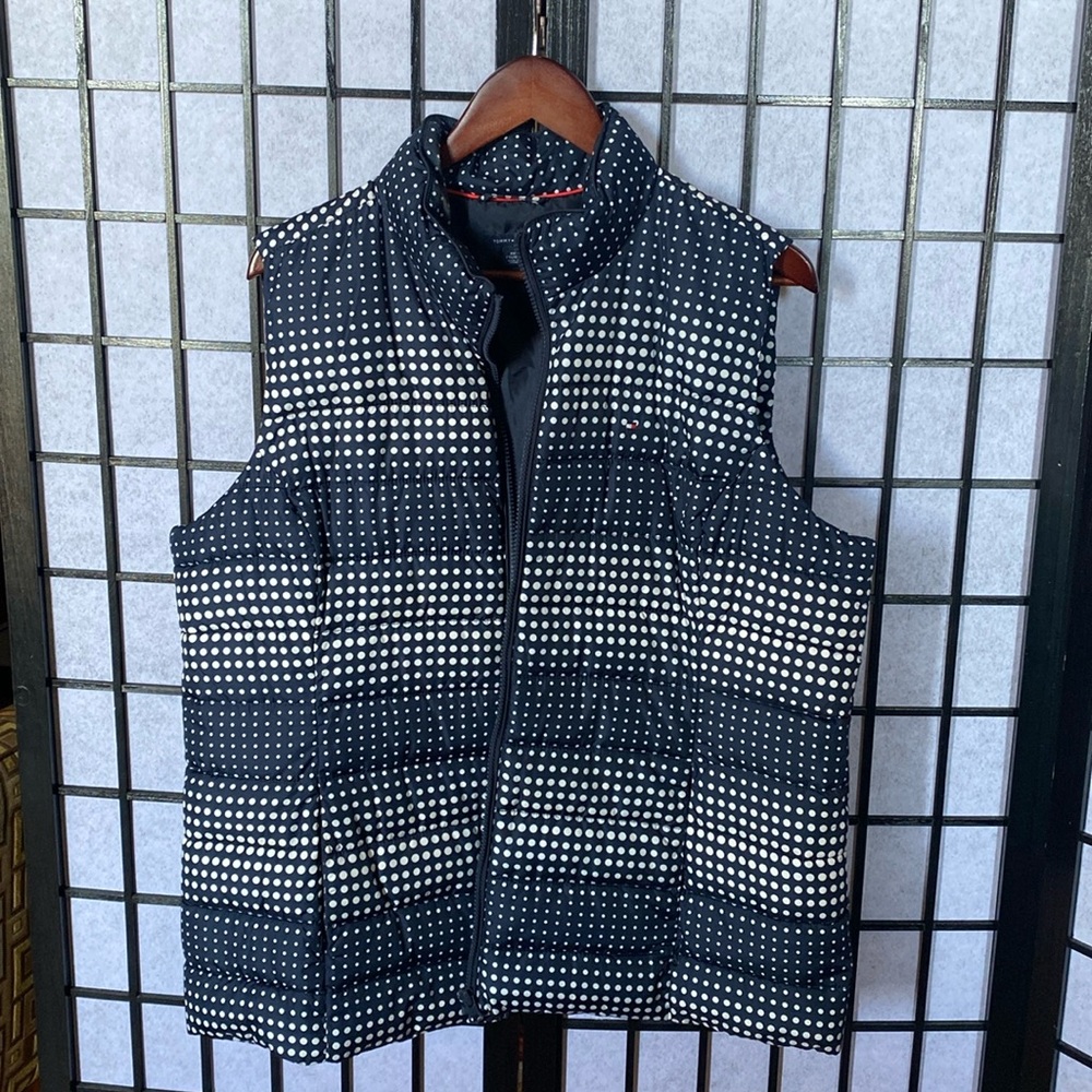 Tommy Hilfiger Puffy Vest - Picture 2 of 6